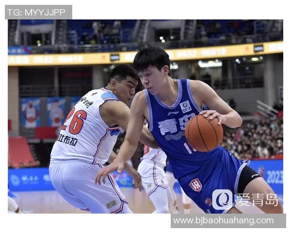 青岛国信与新疆队激战正酣谁能在这场对决中笑到最后