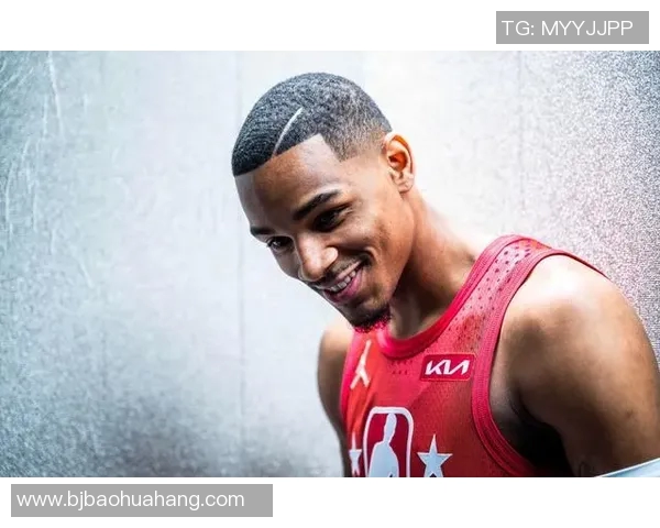 德章泰穆雷的篮球之路：从新秀到全明星的成长历程与挑战